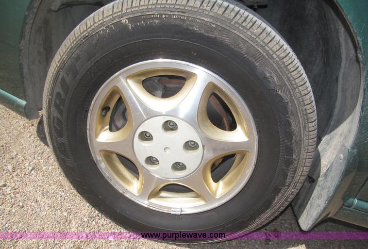 image for item B5426 2000 Oldsmobile Silhouette minivan