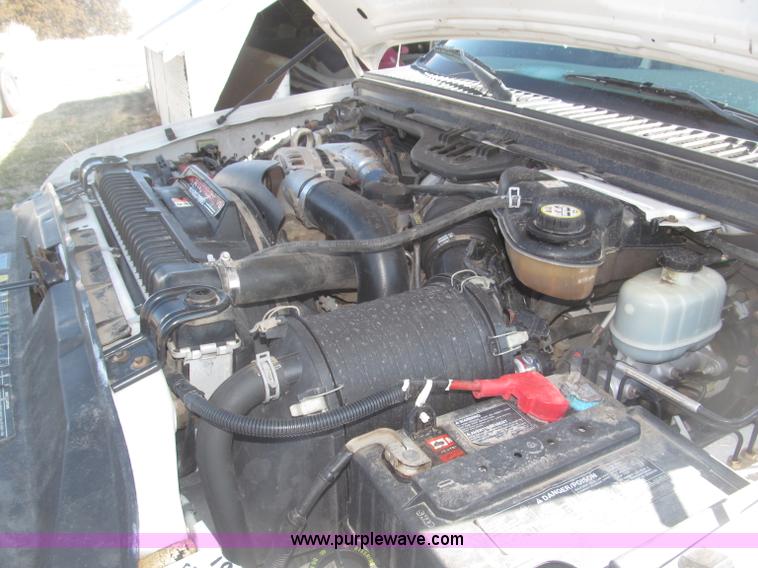 image for item B5437 2005 Ford F250 XLT Super Duty FX4 pickup truck