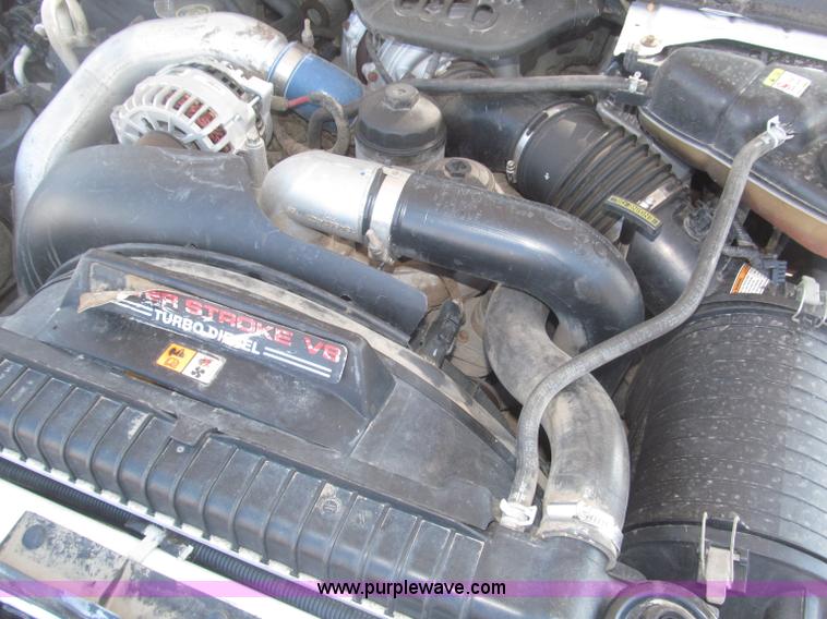 image for item B5437 2005 Ford F250 XLT Super Duty FX4 pickup truck