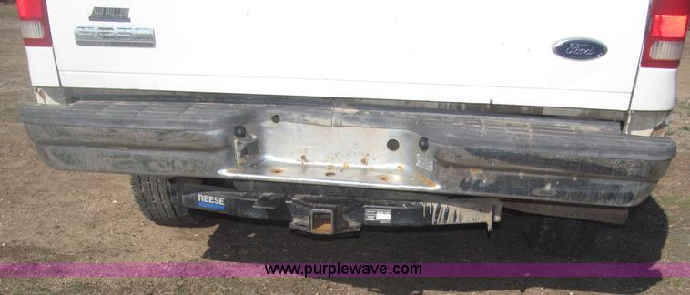 image for item B5437 2005 Ford F250 XLT Super Duty FX4 pickup truck