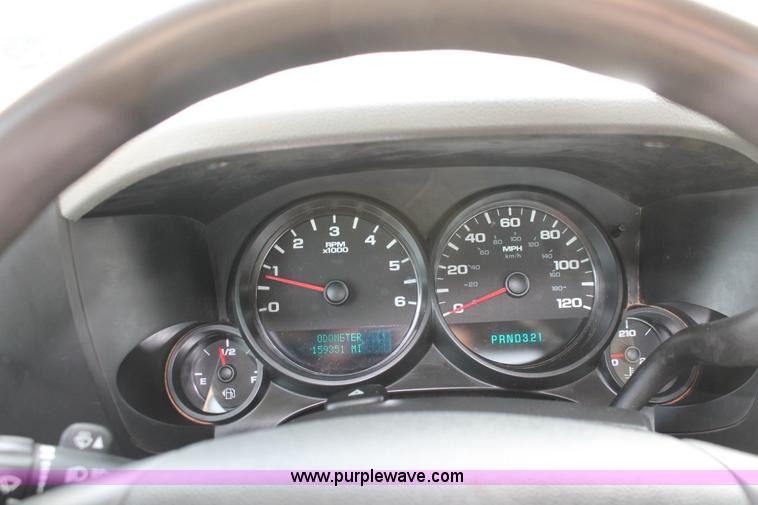 image for item E2984 2007 Chevrolet Silverado 1500 pickup truck