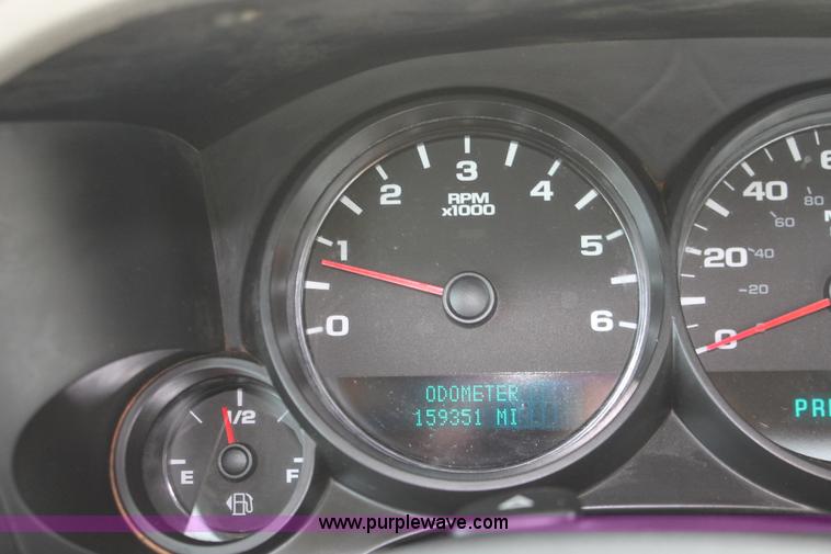 image for item E2984 2007 Chevrolet Silverado 1500 pickup truck