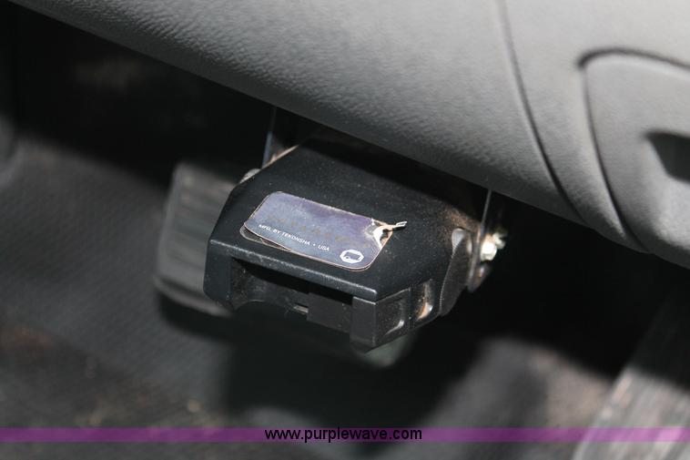 image for item E2984 2007 Chevrolet Silverado 1500 pickup truck