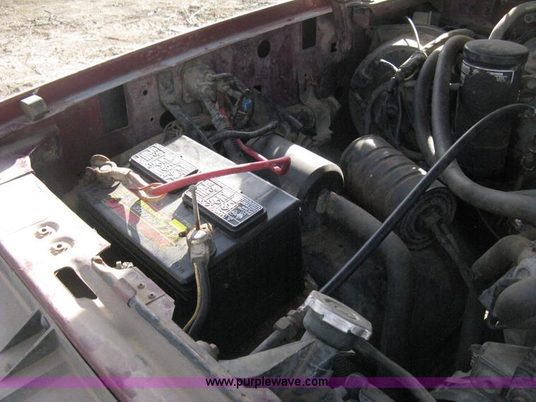 image for item E3219 1990 Ford F150 XLT Lariat pickup truck