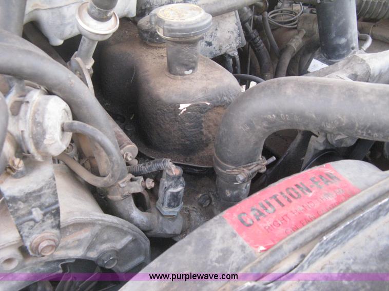 image for item E3219 1990 Ford F150 XLT Lariat pickup truck