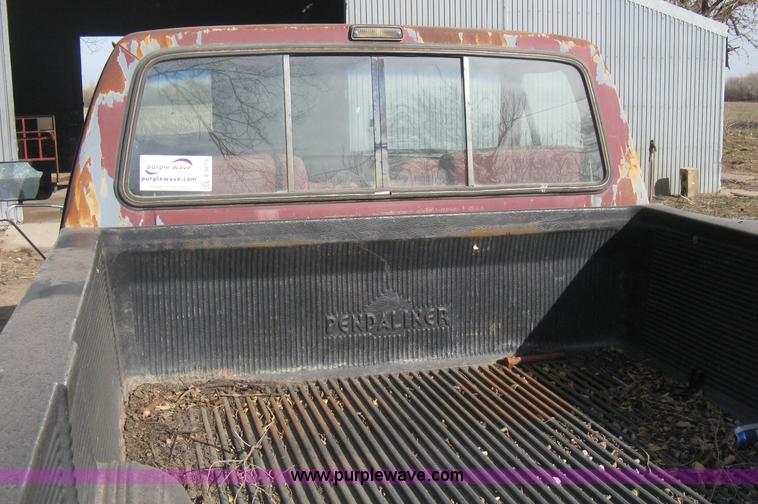 image for item E3219 1990 Ford F150 XLT Lariat pickup truck