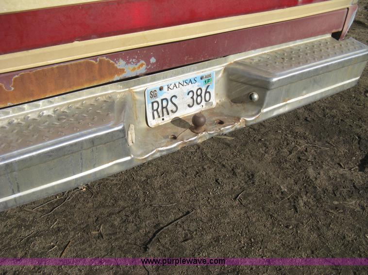 image for item E3219 1990 Ford F150 XLT Lariat pickup truck