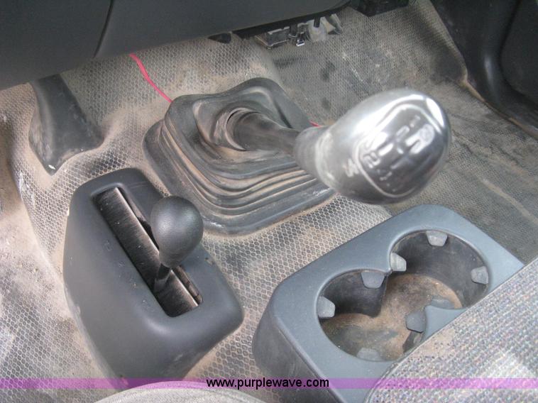 image for item E3239 1999 Chevrolet Silverado 1500 pickup truck