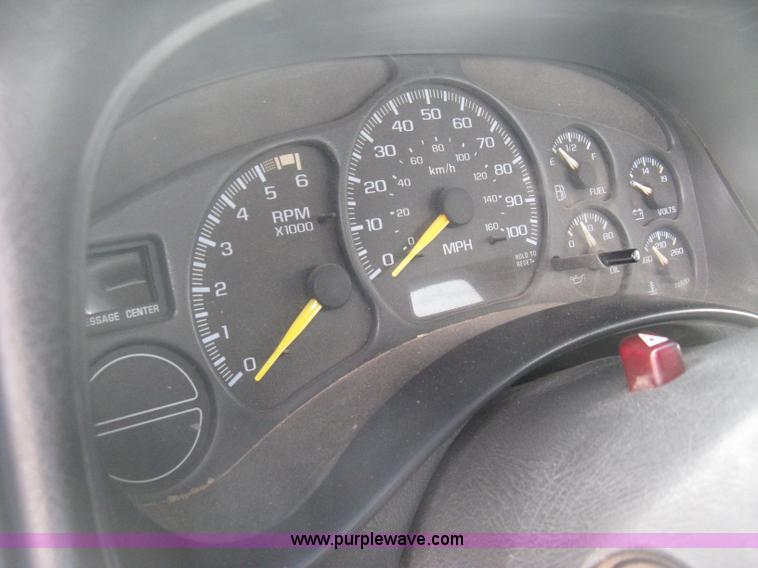 image for item E3239 1999 Chevrolet Silverado 1500 pickup truck