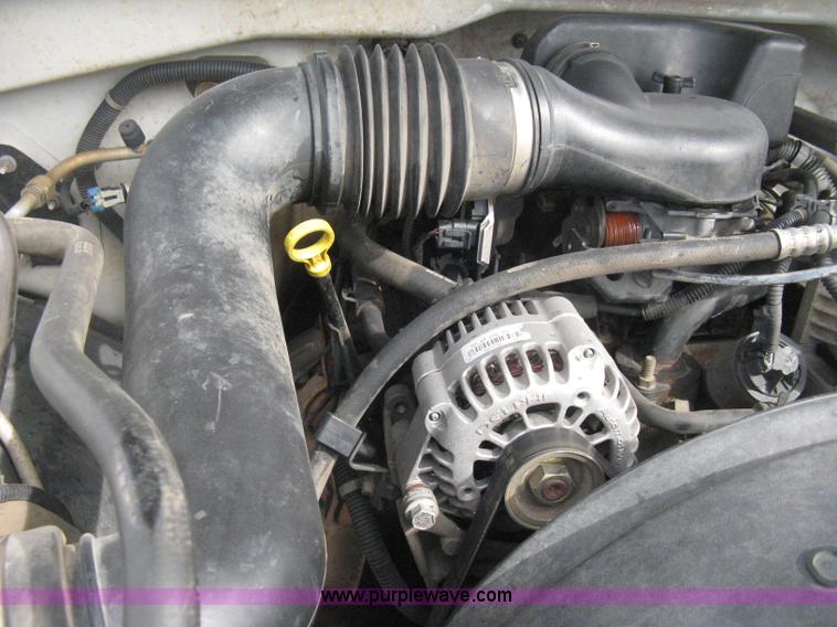 image for item E3239 1999 Chevrolet Silverado 1500 pickup truck