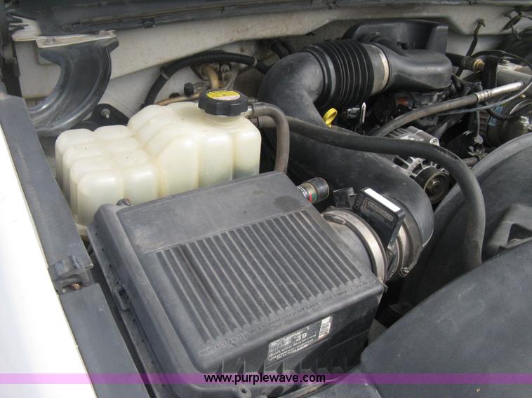 image for item E3239 1999 Chevrolet Silverado 1500 pickup truck