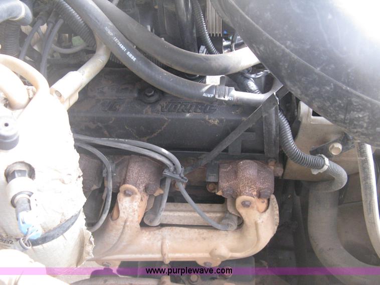 image for item E3239 1999 Chevrolet Silverado 1500 pickup truck