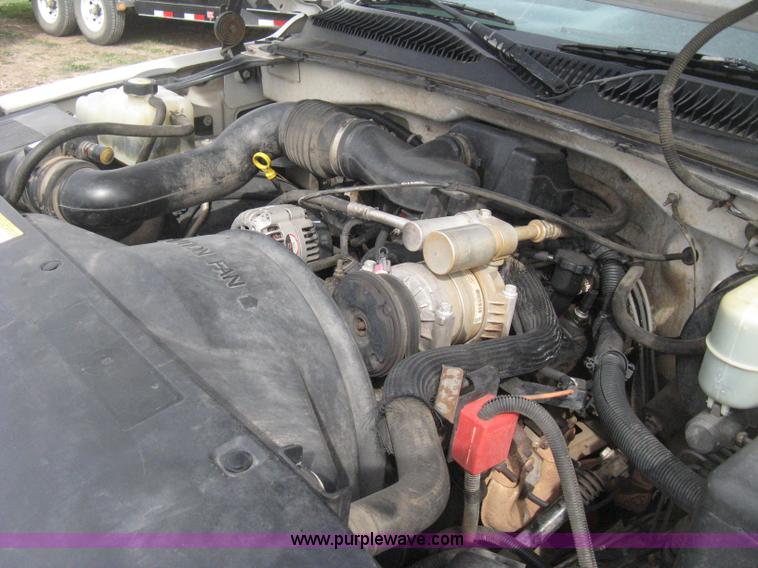 image for item E3239 1999 Chevrolet Silverado 1500 pickup truck