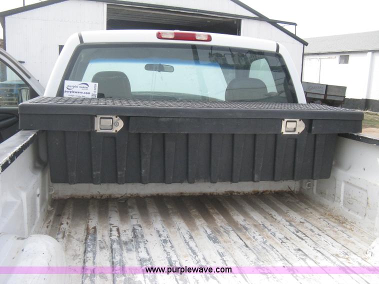 image for item E3239 1999 Chevrolet Silverado 1500 pickup truck