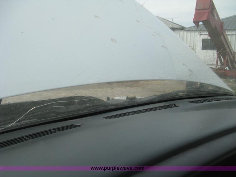 image for item E3239 1999 Chevrolet Silverado 1500 pickup truck