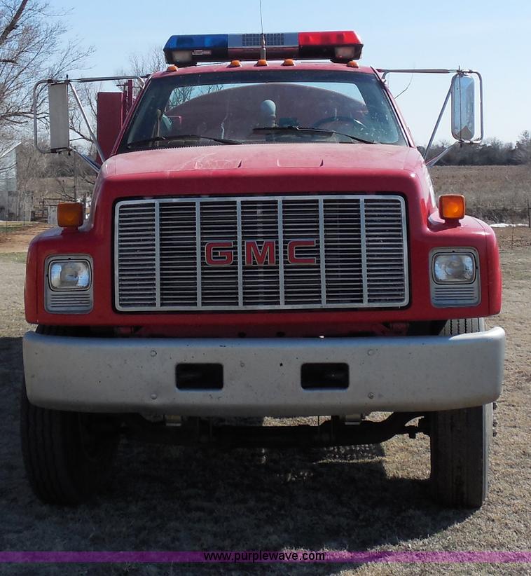 image for item E3352 1992 GMC TopKick water tender truck