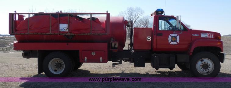 image for item E3352 1992 GMC TopKick water tender truck