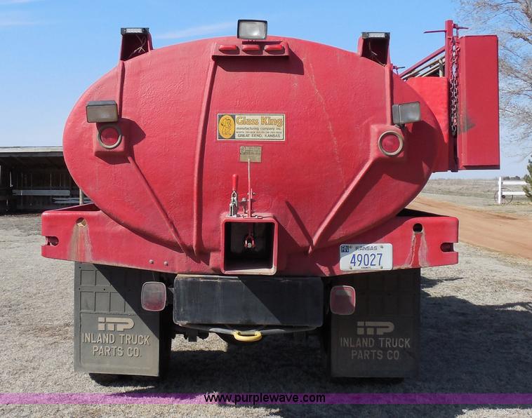 image for item E3352 1992 GMC TopKick water tender truck