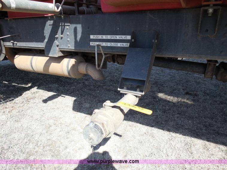 image for item E3352 1992 GMC TopKick water tender truck