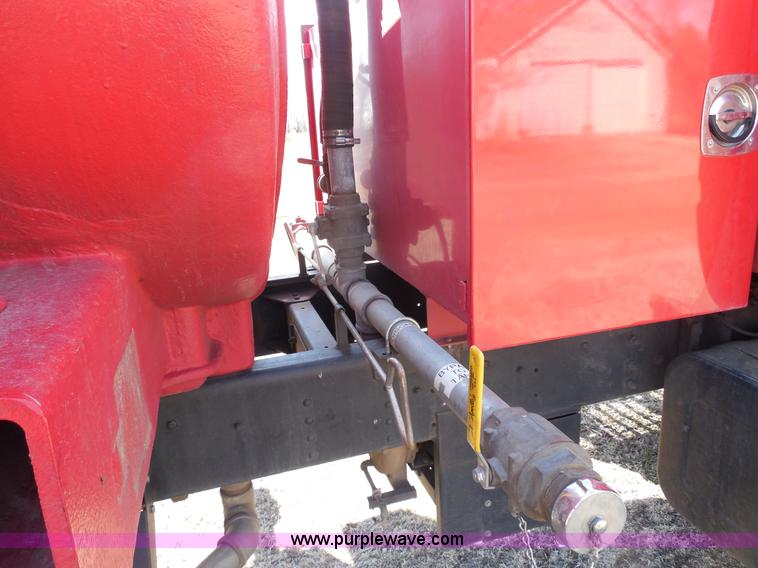 image for item E3352 1992 GMC TopKick water tender truck