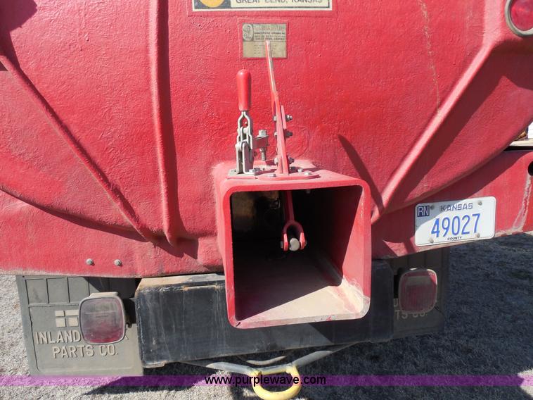 image for item E3352 1992 GMC TopKick water tender truck