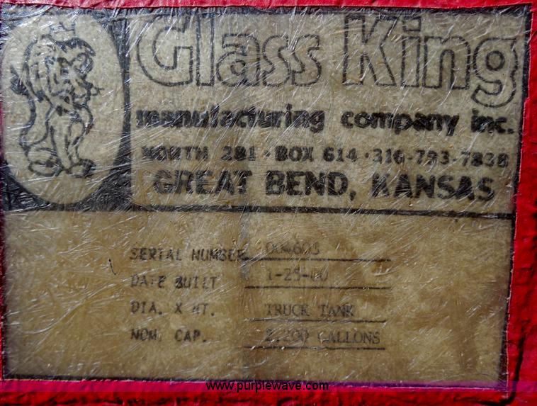 image for item E3352 1992 GMC TopKick water tender truck