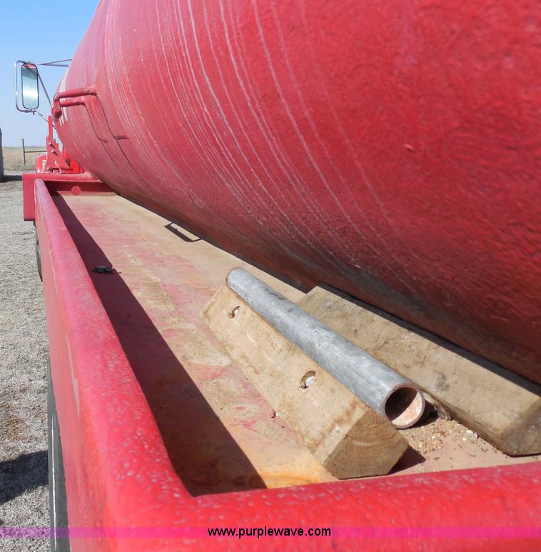 image for item E3352 1992 GMC TopKick water tender truck