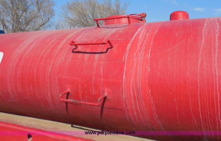 image for item E3352 1992 GMC TopKick water tender truck