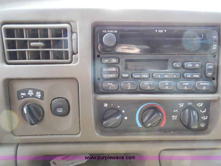 image for item E3364 2000 Ford Excursion Limited SUV