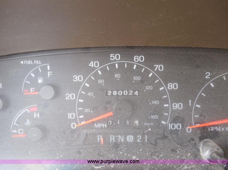 image for item E3364 2000 Ford Excursion Limited SUV