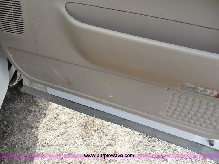 image for item E3364 2000 Ford Excursion Limited SUV