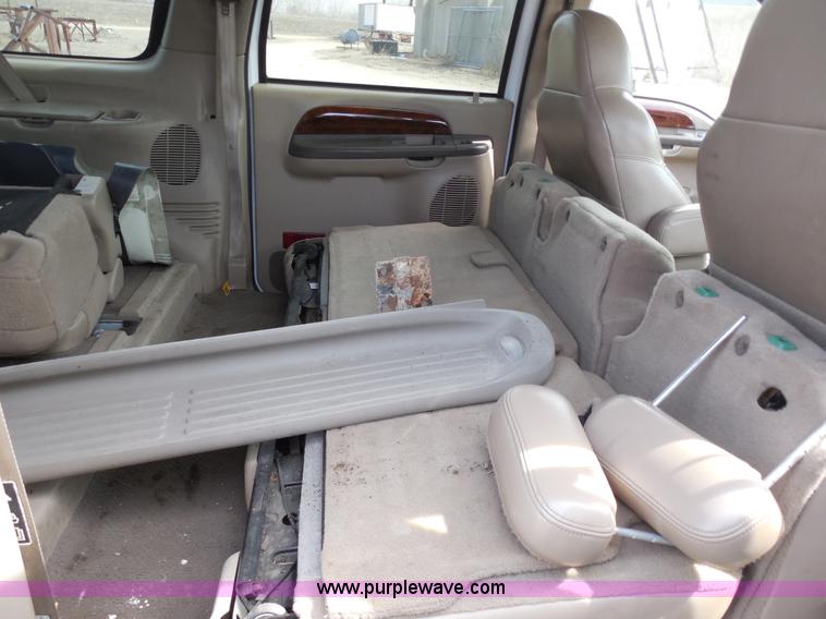 image for item E3364 2000 Ford Excursion Limited SUV