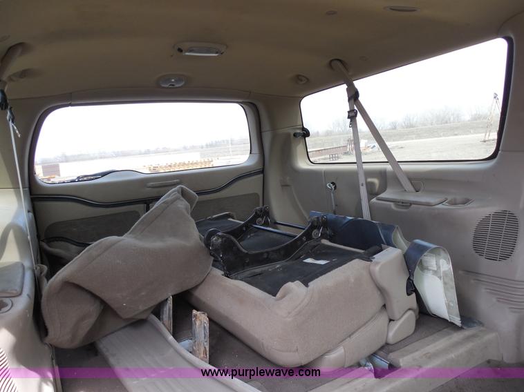 image for item E3364 2000 Ford Excursion Limited SUV