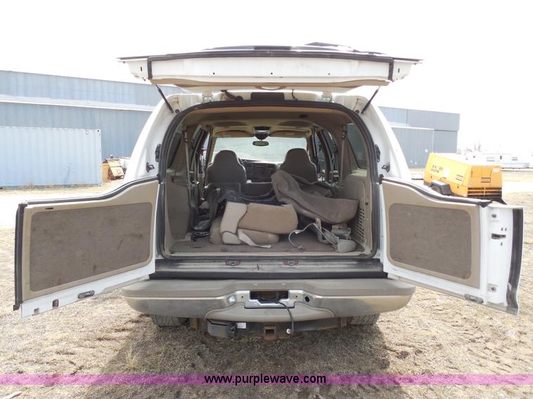 image for item E3364 2000 Ford Excursion Limited SUV
