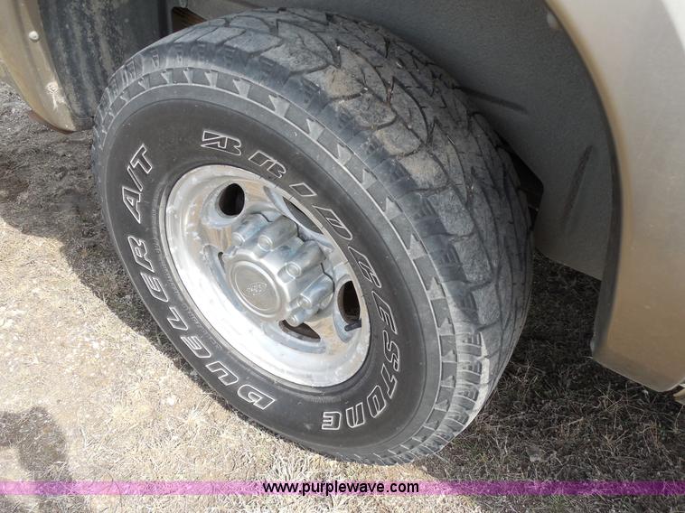 image for item E3364 2000 Ford Excursion Limited SUV