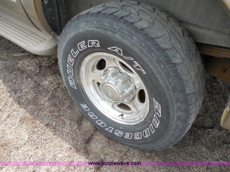 image for item E3364 2000 Ford Excursion Limited SUV