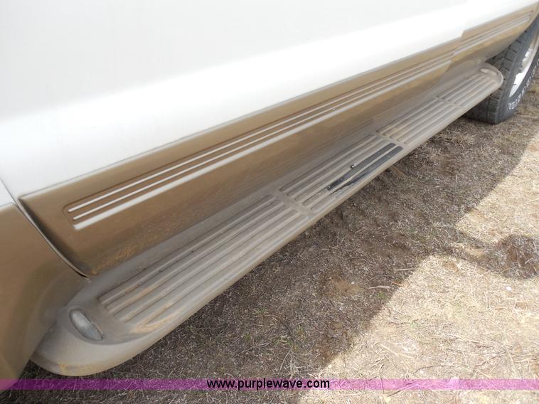 image for item E3364 2000 Ford Excursion Limited SUV