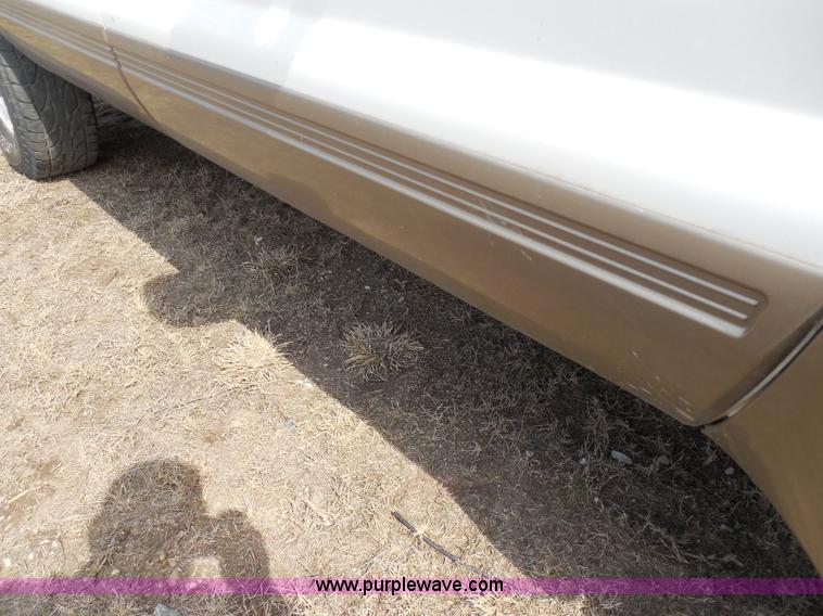 image for item E3364 2000 Ford Excursion Limited SUV