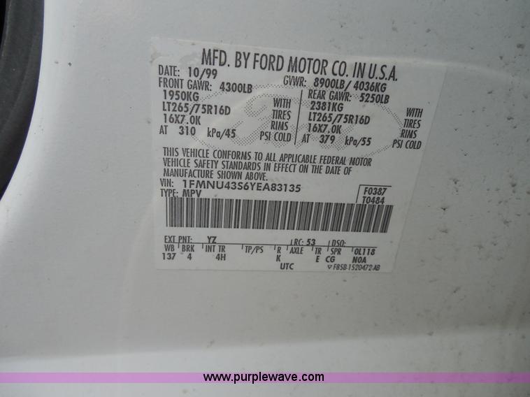 image for item E3364 2000 Ford Excursion Limited SUV