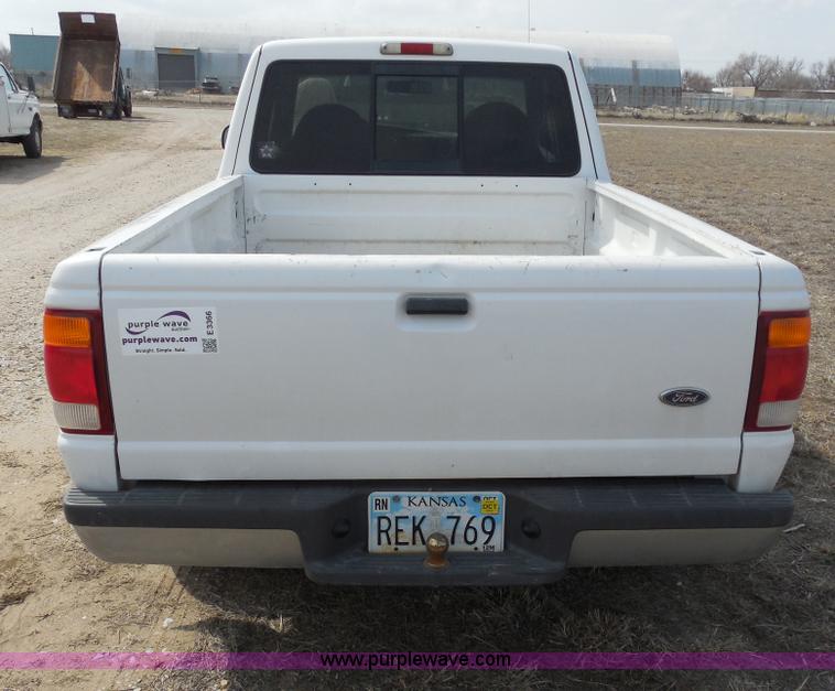 image for item E3366 1999 Ford Ranger XLT SuperCab pickup truck