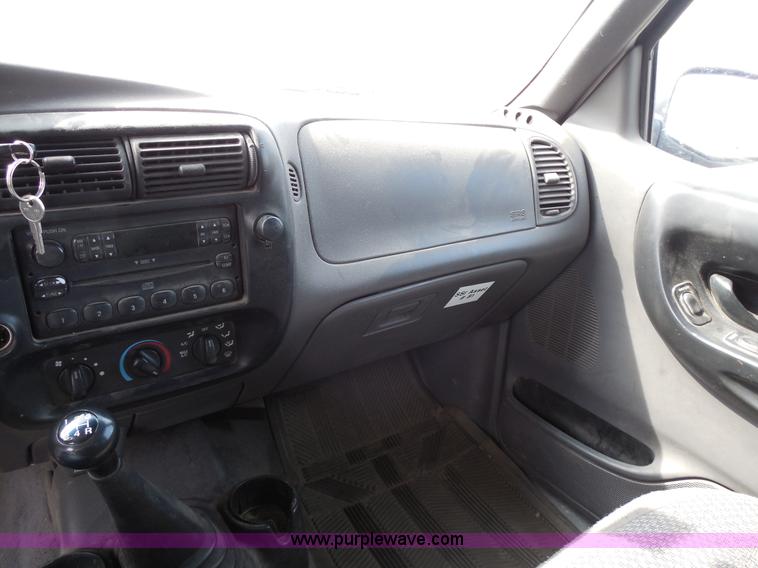 image for item E3366 1999 Ford Ranger XLT SuperCab pickup truck