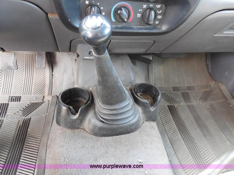 image for item E3366 1999 Ford Ranger XLT SuperCab pickup truck