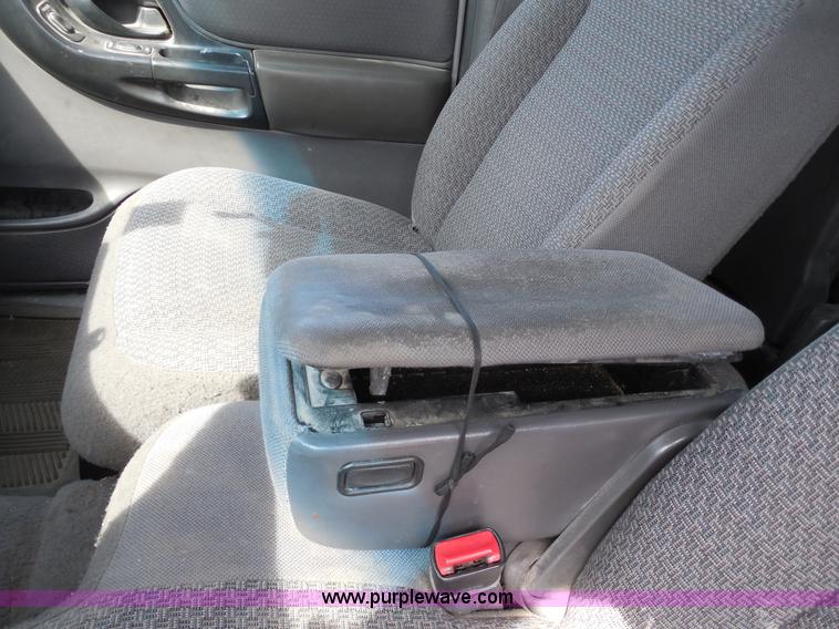 image for item E3366 1999 Ford Ranger XLT SuperCab pickup truck