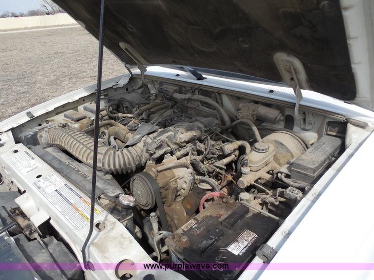 image for item E3366 1999 Ford Ranger XLT SuperCab pickup truck