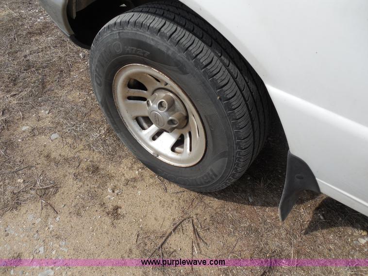 image for item E3366 1999 Ford Ranger XLT SuperCab pickup truck