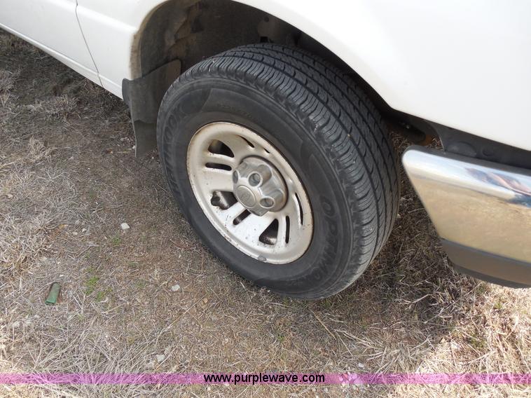 image for item E3366 1999 Ford Ranger XLT SuperCab pickup truck