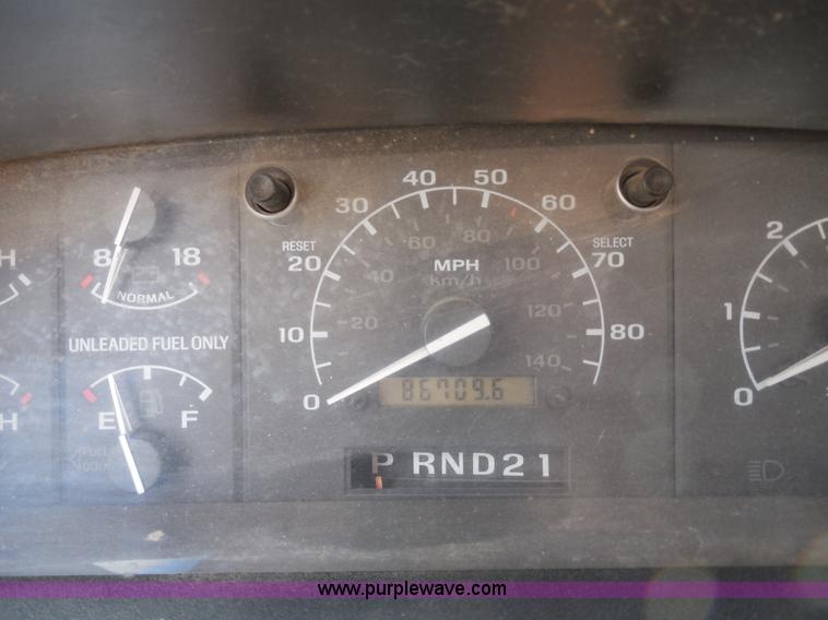 image for item E3368 1995 Ford F350 XL utility truck