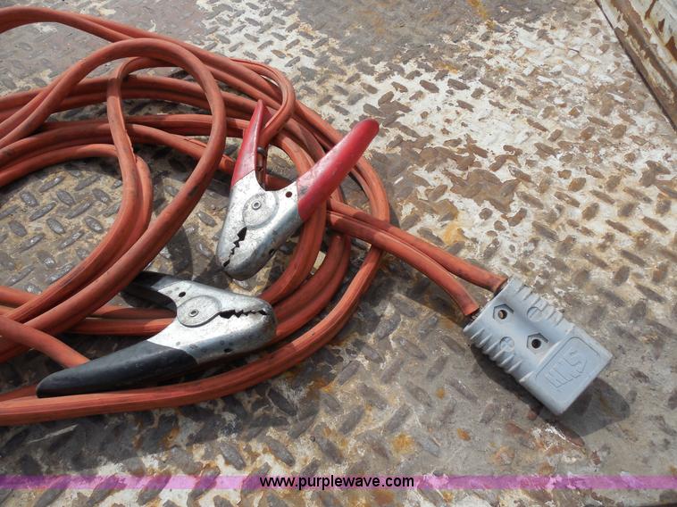 image for item E3368 1995 Ford F350 XL utility truck