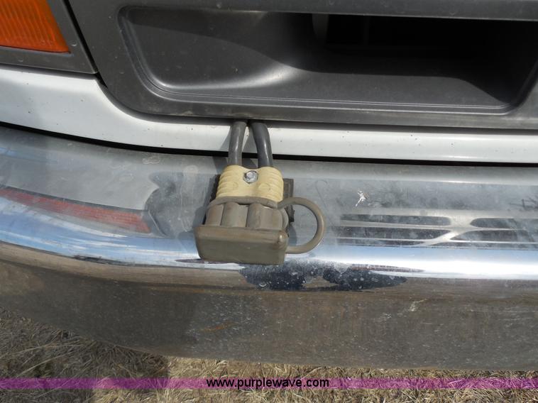 image for item E3368 1995 Ford F350 XL utility truck