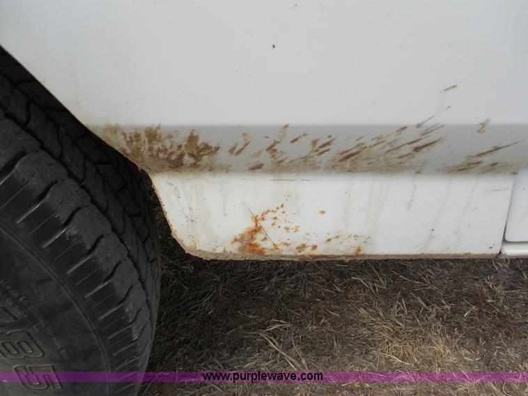 image for item E3368 1995 Ford F350 XL utility truck